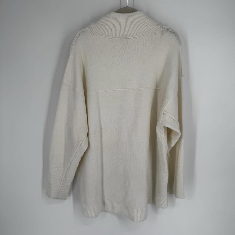 Free People Sweater  Women’s xs ivory cream wool blend turtleneck relaxed loose - Picture 7 of 7
